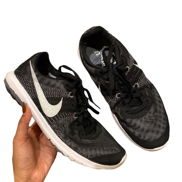 Nike Women’s Flex Fury Running Shoes Size 7 - Picture 1 of 5